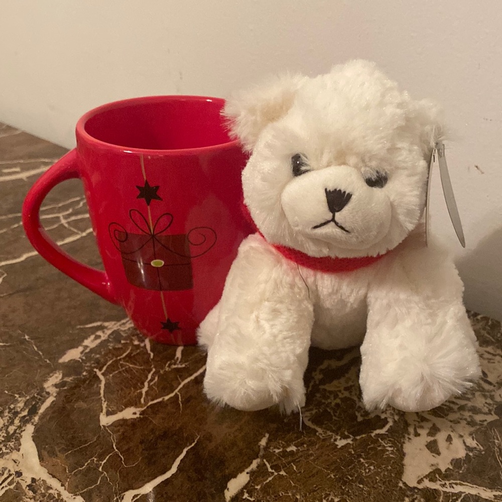 New Christmas Mug With Adorable Polar Bear .
